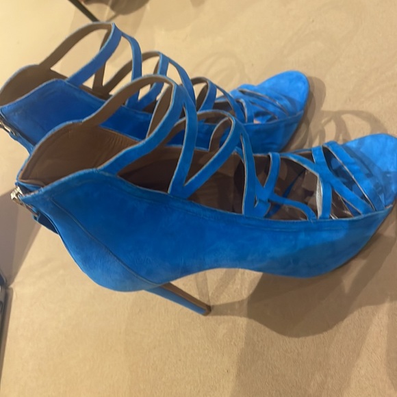 Aquazzura blue suede cadge heels. Size 37.5 - Picture 2 of 4